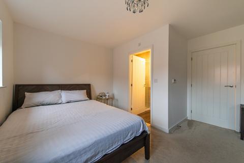 2 Paris Drive, Northfleet, Gravesend, DA11 8GU