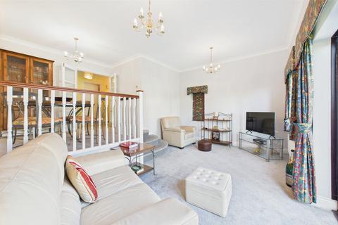 4 bedroom detached house for sale, Park Road, Boxmoor, HP1