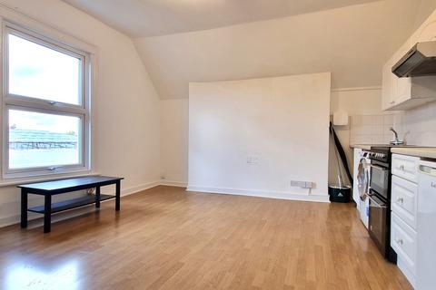 1 bedroom flat to rent, East Dulwich Grove