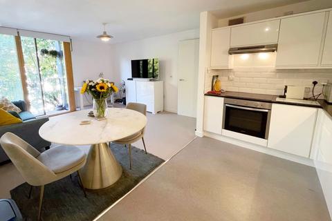 1 bedroom apartment for sale - at Beaufort Court, 49 Lillie Road, London SW6