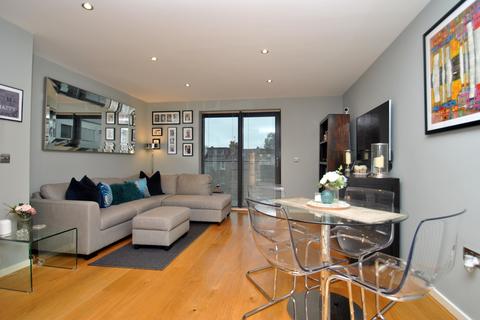 1 bedroom apartment for sale, at Terrace Apartments, Drayton Park, London N5