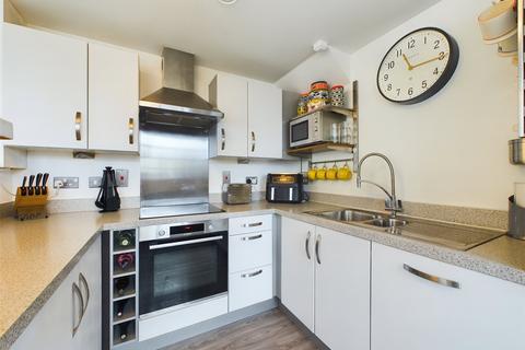 2 bedroom apartment for sale, O'Gorman Avenue, Farnborough, Hampshire, GU14