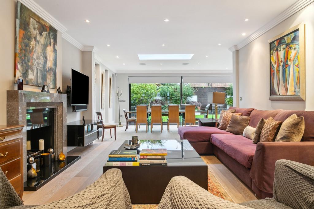 Clare Lawn Avenue, London, SW14 4 bed detached house £9,500 pcm (£