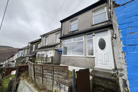 Oak Street, Tonypandy, Rhondda Cynon Taff. CF40 2DT