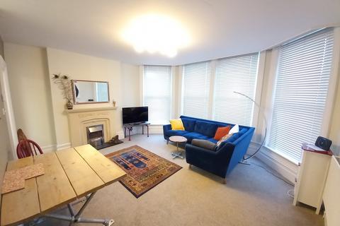 2 bedroom ground floor flat for sale, Siliwen Road, Bangor LL57