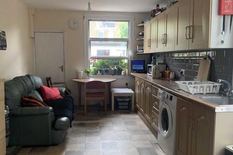 House share to rent, Lechmere Road, Willesden, NW2