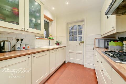 3 bedroom semi-detached house for sale - Mereworth Drive, London