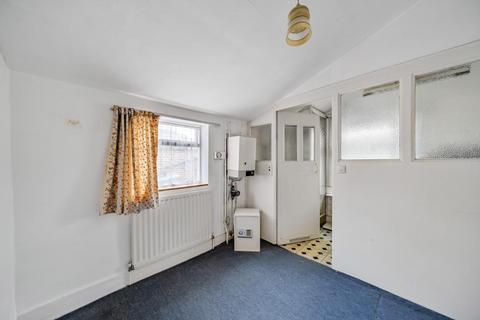 21 Hassendean Road, London, SE3 8TR