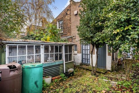 21 Hassendean Road, London, SE3 8TR