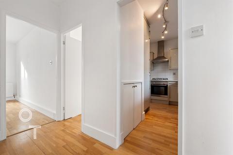 1 bedroom flat for sale, Compton Close, Regent's Park NW1