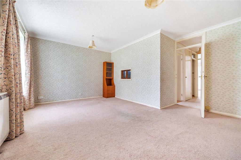 Queen Annes Place, Wellington Road, Enfield, EN1 1 bed flat for sale