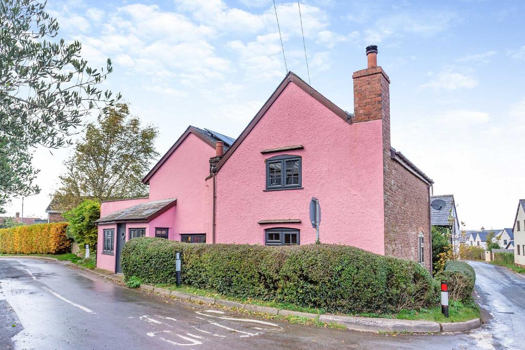 Bromsash, RossonWye 3 bed detached house for sale £550,000