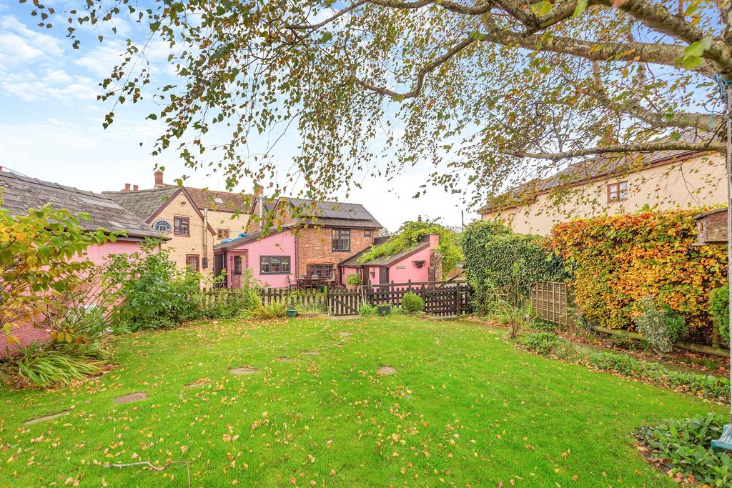 Bromsash, RossonWye 3 bed detached house for sale £475,000