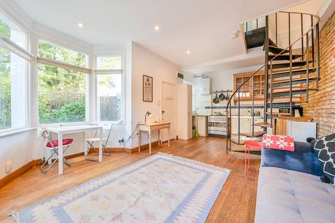 2 bedroom flat to rent, Woodhurst Road, Acton, London, W3