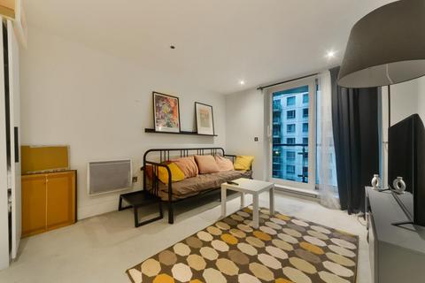 2 bedroom apartment for sale, Flagstaff House, St. George Wharf, Vauxhall, SW8