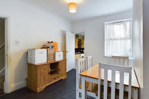 29 Knowles Road, Gloucester, GL1 4TW