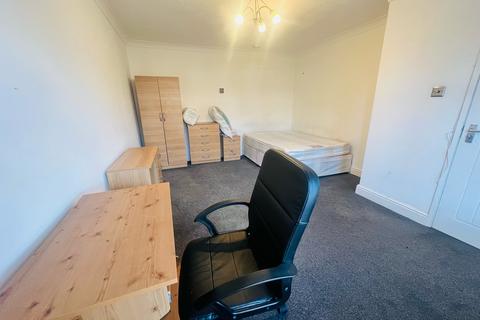 4 bedroom detached house to rent, Cranfield, Bedford MK43