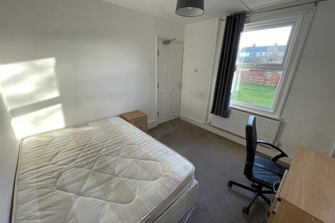4 bedroom terraced house to rent, Cranfield, Bedford MK43