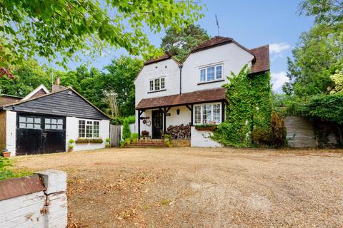 4 bedroom detached house for sale - Farnham,  Surrey,  GU10