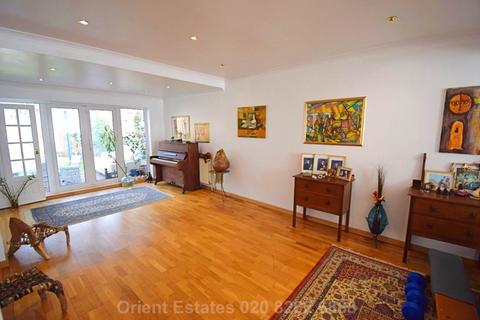 undefined, Elliot Road, Hendon