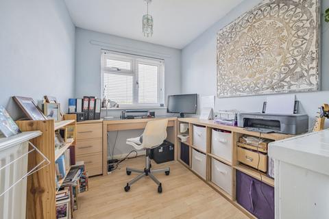 43 Burden Way, Guildford, GU2 9RB
