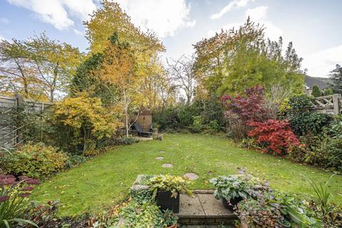 43 Burden Way, Guildford, GU2 9RB