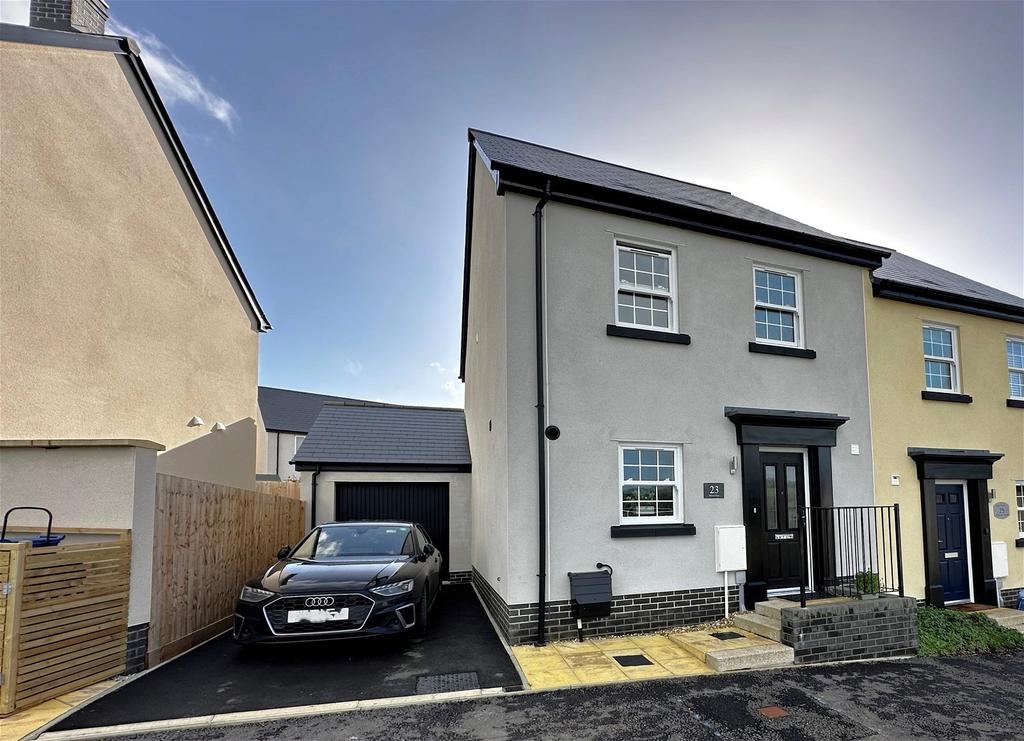 Chudleigh TQ13 3 bed semidetached house for sale £345,000