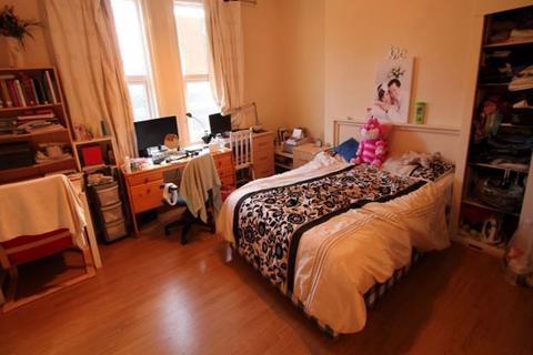 1 bedroom house to rent, Hyde Park Road, Leeds