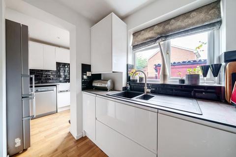 1 Albert Road, Bagshot, GU19 5QL