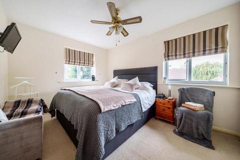 1 Albert Road, Bagshot, GU19 5QL
