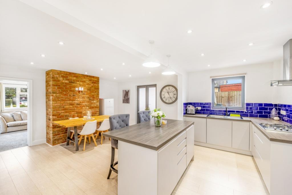 Spalding Road, Holbeach, Spalding, Lincolnshire, PE12 3 bed detached