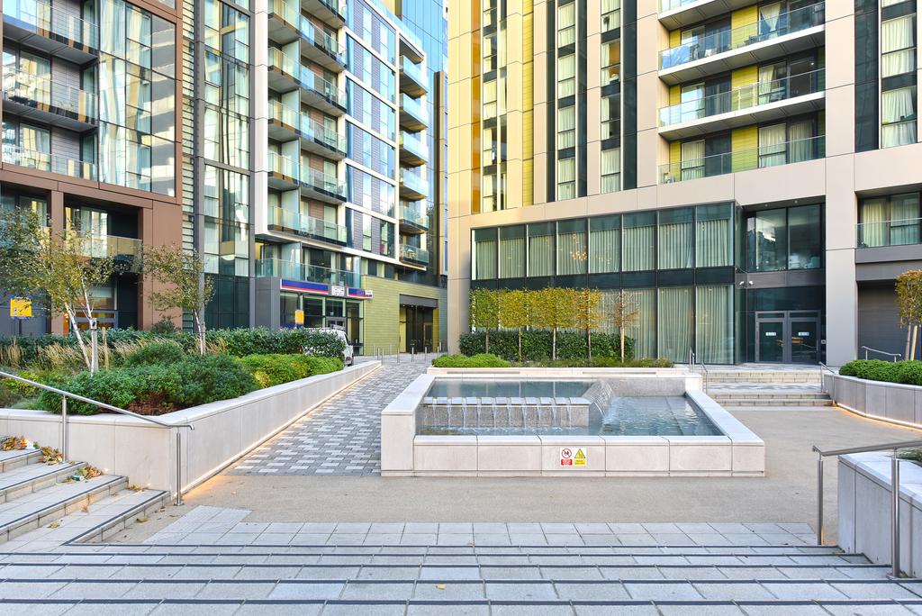 Flat 703, Laker Court (17).JPG