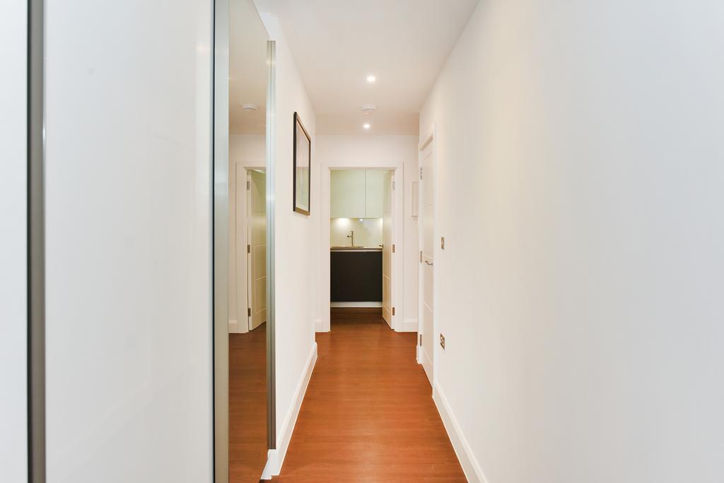 Flat 703, Laker Court (16).JPG