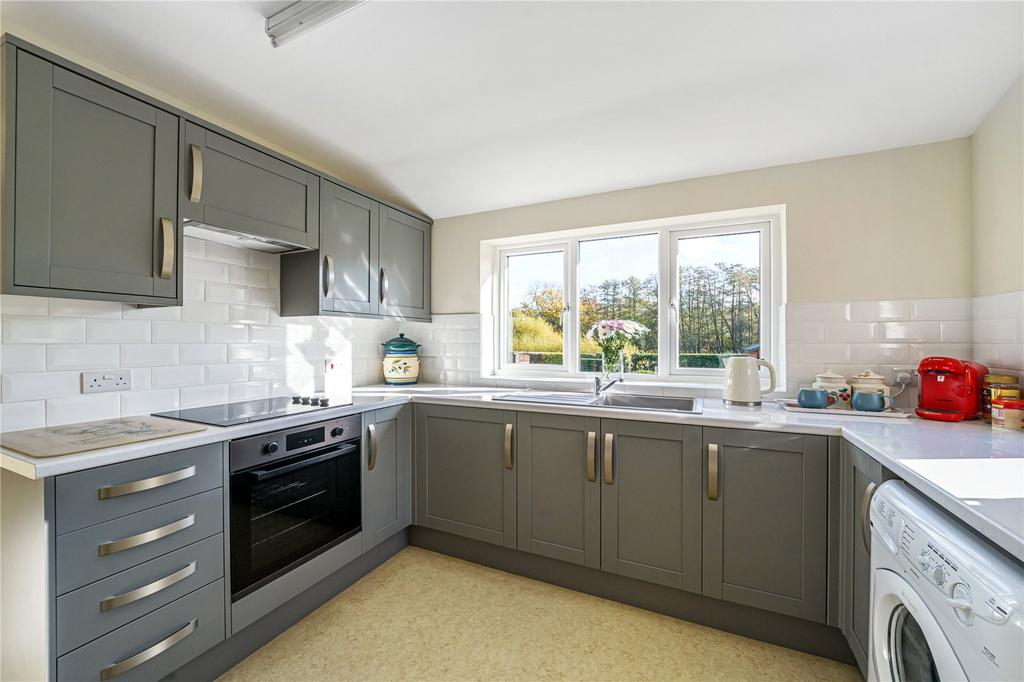 Kemishford, Mayford, Woking, Surrey, GU22 3 bed detached house for sale