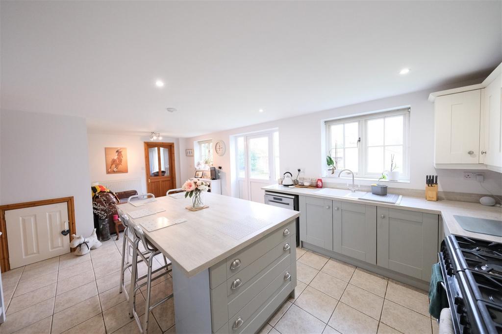 Parkstone House, South Witham 4 bed detached house for sale £595,000