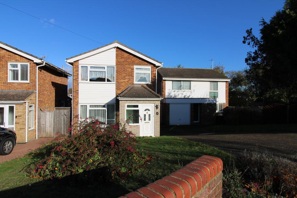 Halsey Drive, Hitchin SG4 3 bed detached house for sale £550,000