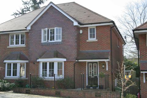 3 bedroom semi-detached house to rent, Park Mews, Oxted, Surrey, RH8