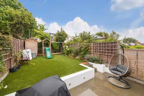18 Adys Road, London, SE15 4DZ