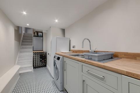 18 Adys Road, London, SE15 4DZ