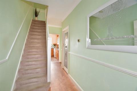 60 Hillcrest Road, Hornchurch, RM11 1EB