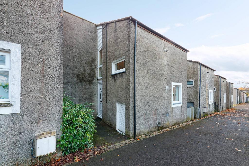 18 Medlar Road, Abronhill, Glasgow, G67 3AL 3 bed terraced house for