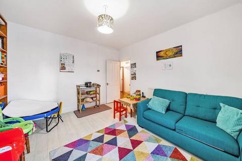 4 bedroom flat for sale, Clarence Road, Hackney, London, E5