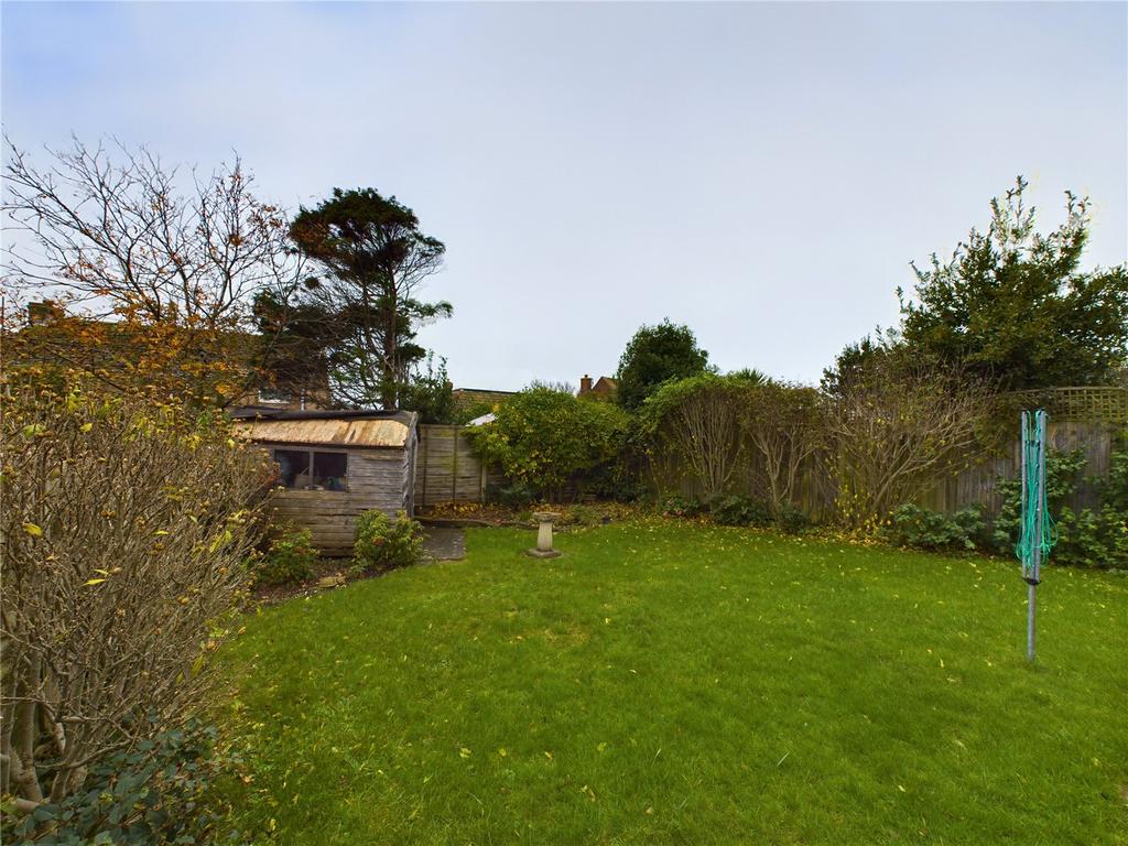 Chichester Drive West, Saltdean, Brighton, East Sussex, BN2 2 bed