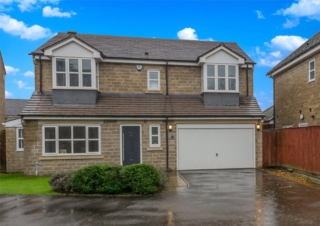 Turnpike Close, Birkenshaw, Bradford, BD11 4 bed detached house for sale £535,000