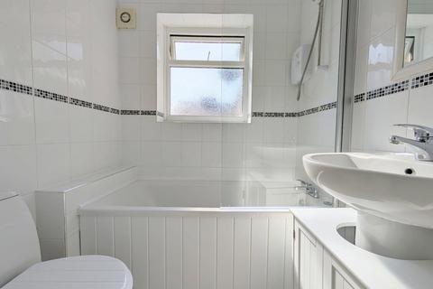 2 bedroom flat to rent, To Let - Tulketh Street, Southport, PR8 - Two Bed Apt