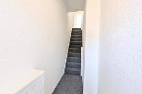 2 bedroom flat to rent, To Let - Tulketh Street, Southport, PR8 - Two Bed Apt