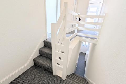 2 bedroom flat to rent, To Let - Tulketh Street, Southport, PR8 - Two Bed Apt