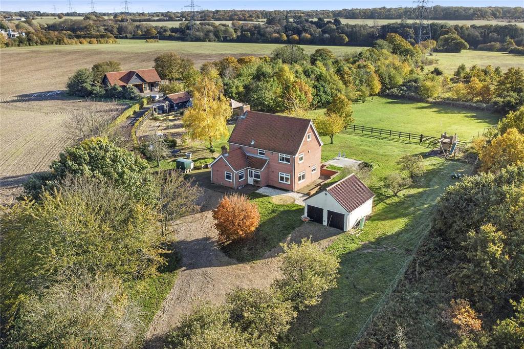 Hook Lane, Hadleigh, Ipswich, Suffolk, IP7 5 bed detached house for