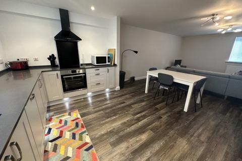 2 bedroom apartment to rent, Crossley Court, Town Centre