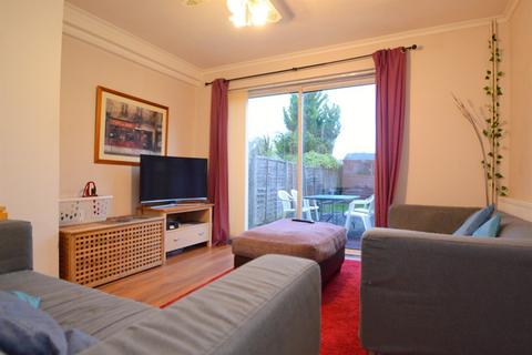 3 bedroom semi-detached house to rent - Stanmore